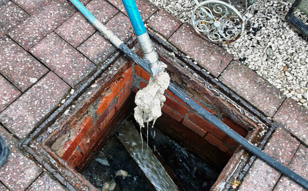 https://plumberinnaloo.com.au/uploads/2025/06/blocked-drains-598620.jpg