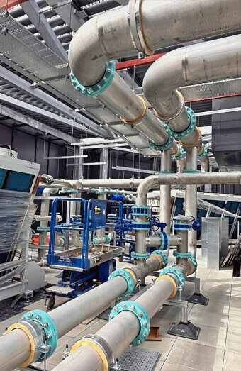 https://plumberinnaloo.com.au/uploads/2025/06/commercial-plumbing-500978.jpg